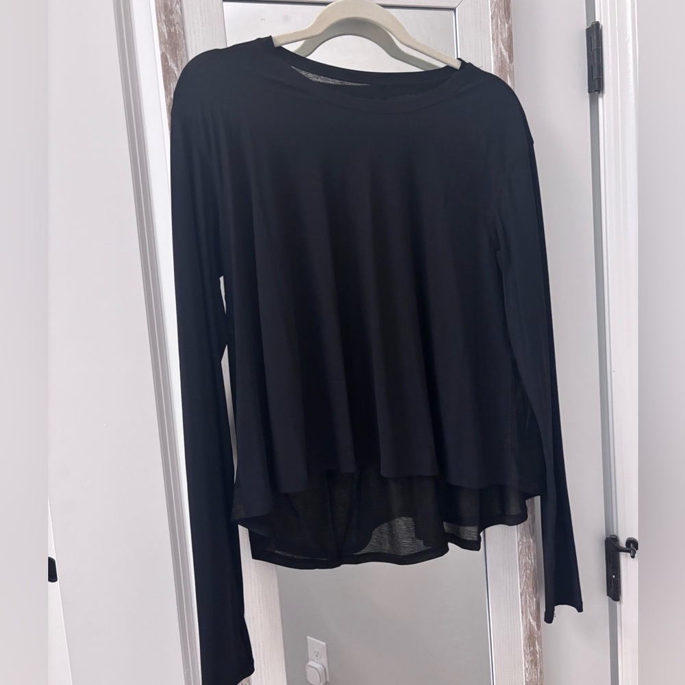 Lululemon high low lightweight long sleeve, two materials. Medium